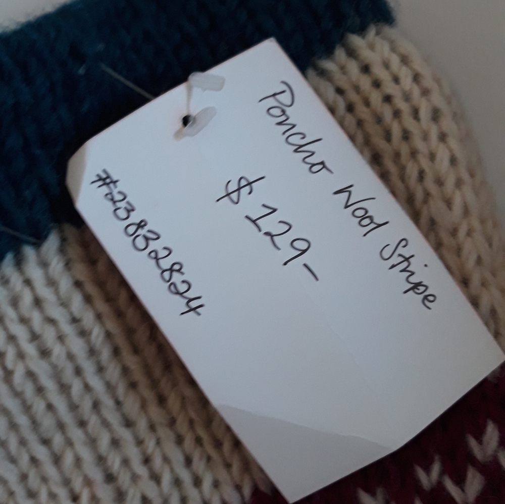 ISHKA WOOLLEN PONCHO - Picture 8 of 8